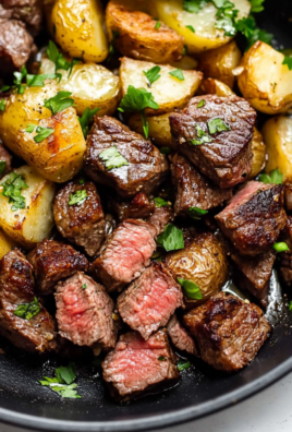 Garlic Butter Steak Bites and Potatoes