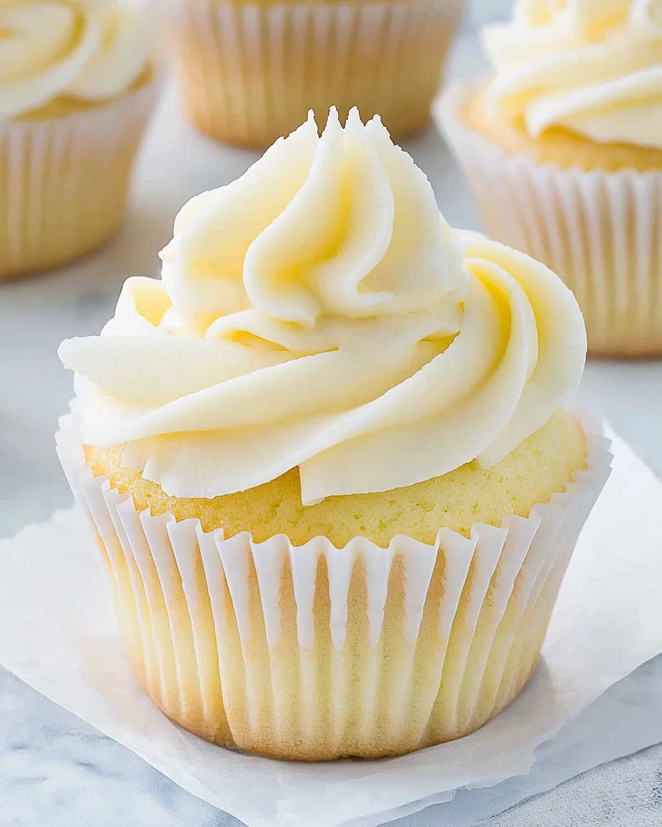 Classic Vanilla Cupcakes