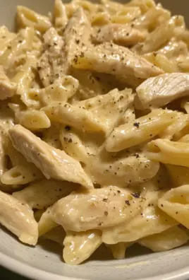 Creamy Garlic Parmesan Honey Chicken Pasta